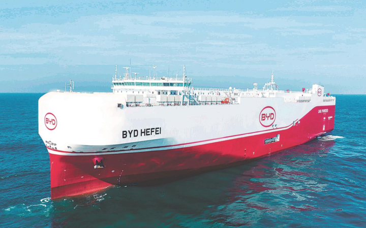 丰田大本营，被一辆比亚迪「海獭」惊醒了