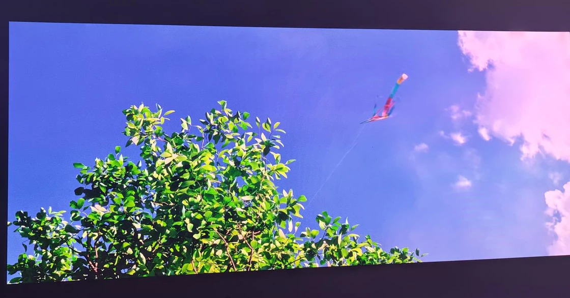 冬日宅家护眼刚需！高度近视者首选投影仪，漫反射技术告别视疲劳