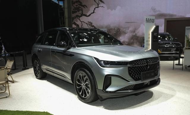 林肯航海家亚特兰蒂斯四驱尊享版外观