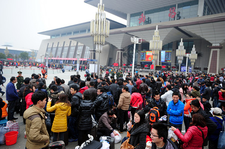 春运火车站