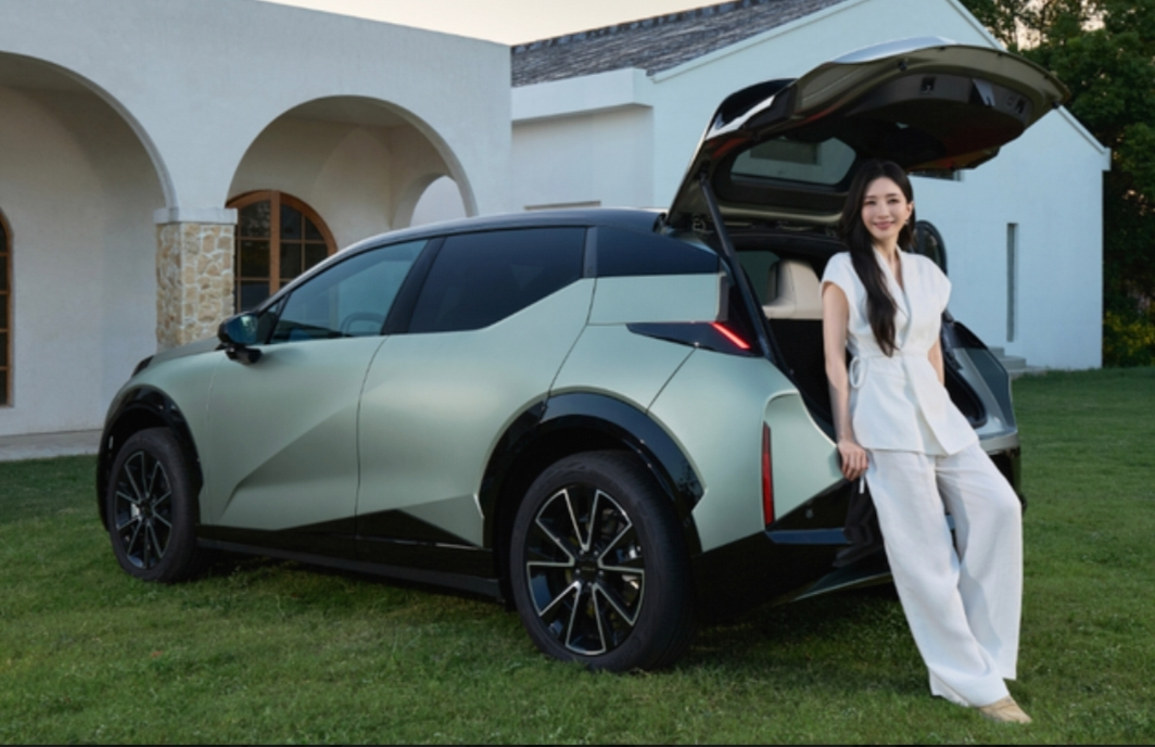 极氪X6种配色展示