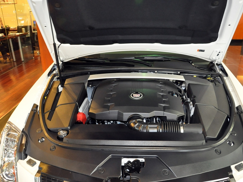 凯迪拉克CTS发动机舱