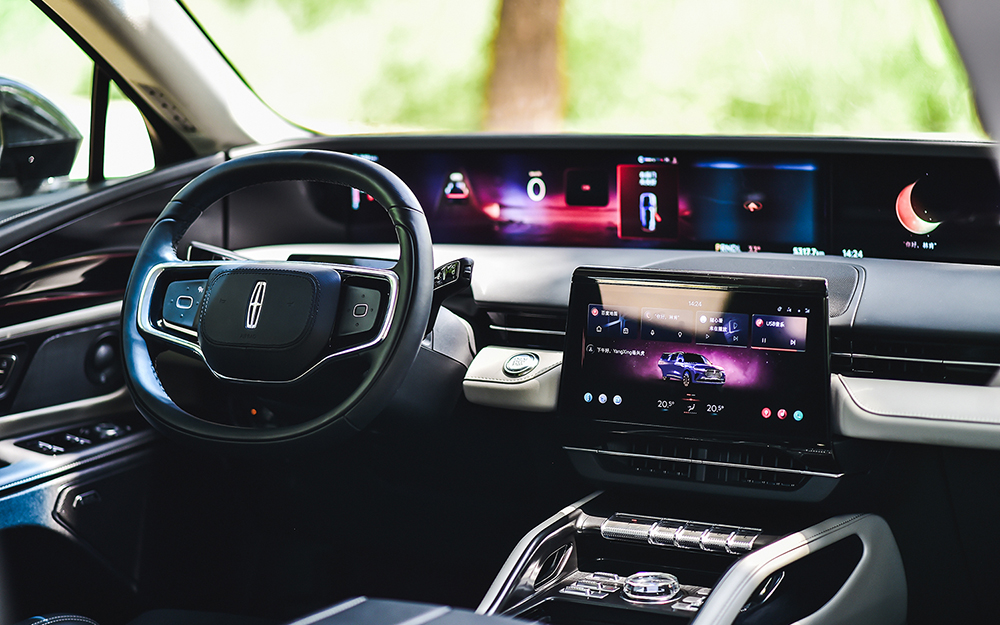 林肯航海家48英寸一体式屏幕