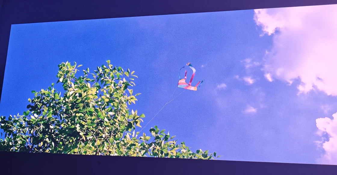 冬日宅家护眼刚需！高度近视者首选投影仪，漫反射技术告别视疲劳