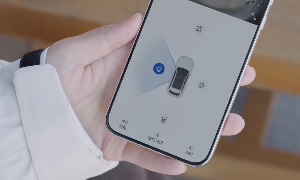 新款享界 S9 动态评测首发！哨兵模式增强实现主动交互，安防从 “记录” 变 “对话”