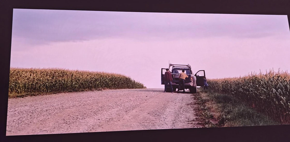 冬日宅家护眼刚需！高度近视者首选投影仪，漫反射技术告别视疲劳