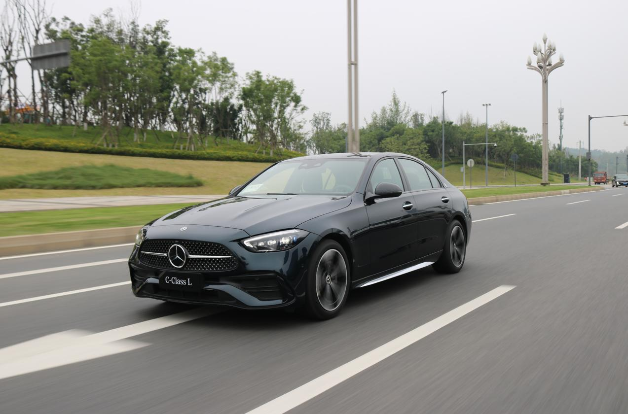 奔驰C级驾驶场景