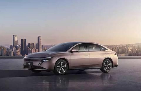 东风日产N6外观