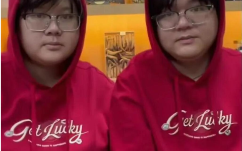 广东夫妻像双胞胎 网友建议查下DNA，婚后越长越像，药材店日常吸粉无数