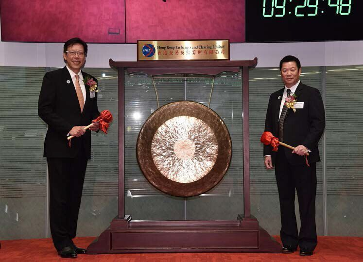 港交所上市仪式场景