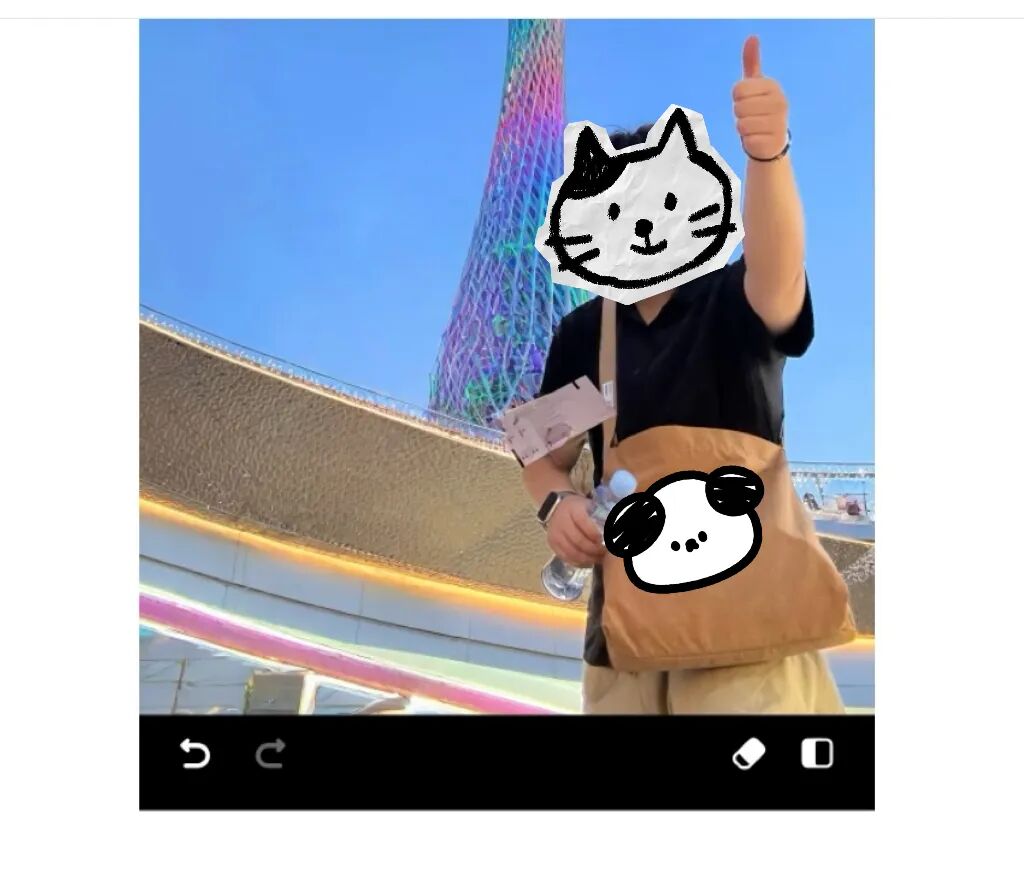 豆包 “邪修” 修图刷屏！免费AI创意玩法，撬动美图秀秀女性用户群体