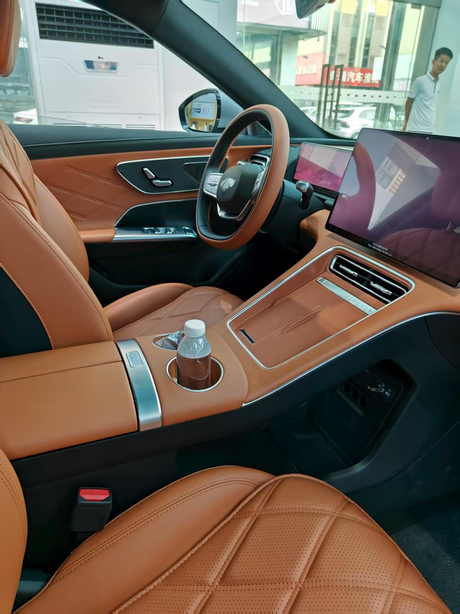 风云A9L四座版内饰