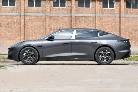 领克10 EM-P新增车型上市17.58万起,辅助驾驶系统调整功能不减