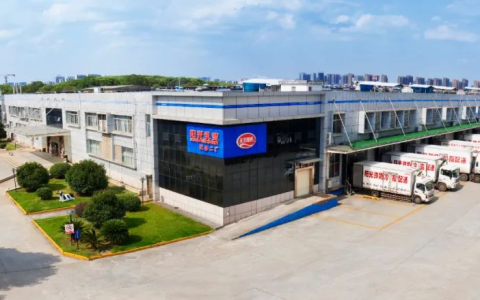 阳光乳业控股股东一致行动人拟减持，营收增速七季连降背后的市场信号