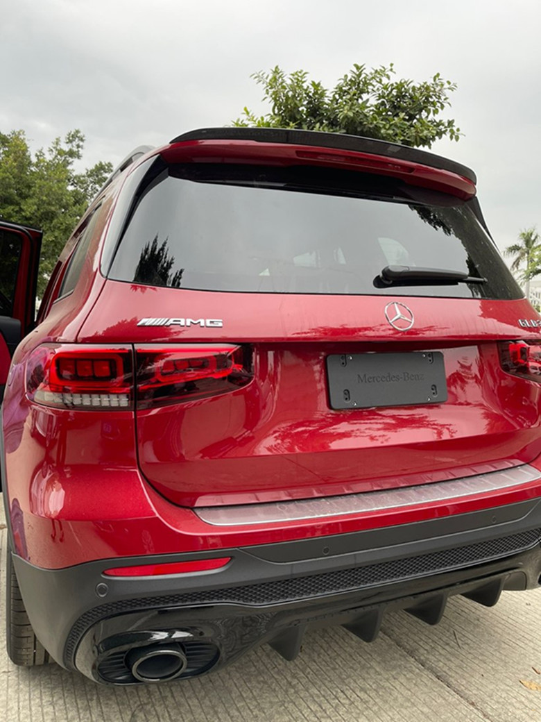 新款奔驰GLB AMG外观