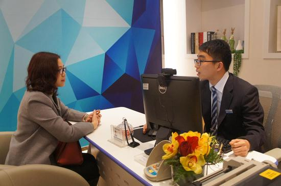 银行柜台办理业务