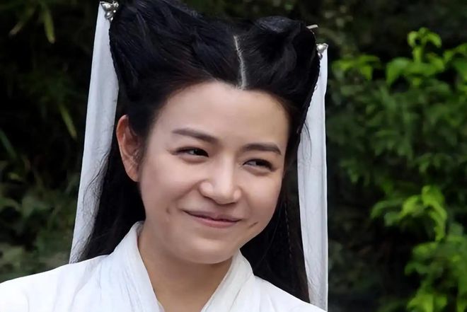 离婚的陈妍希，终于过上好日子