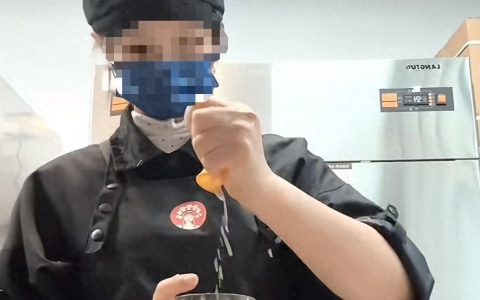 霸王茶姬通报 “手打奶茶”：辞退店员，回应消费者质疑并加强品控管理