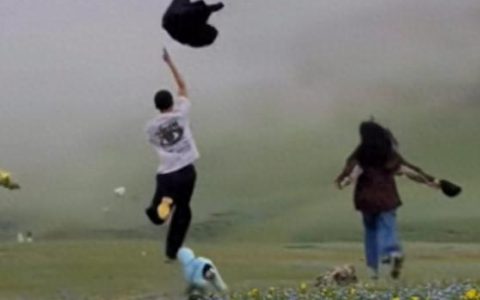 12f321f54b3540bcaddfa403c74f50be~tplv-tt-origin-web:gif