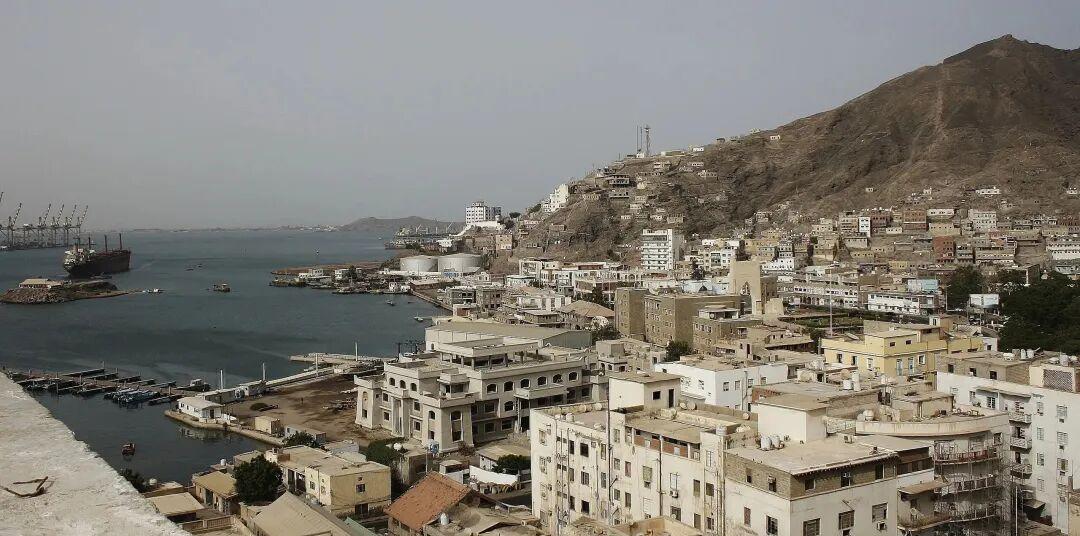 沙特阿拉伯对也门多地发动空袭,国际社会呼吁停火止战