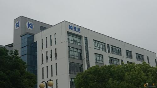 康尼机电3名近90岁原高管无偿返聘，1269万年薪团队骤降60%引热议