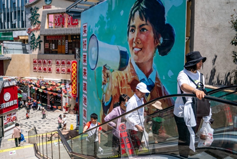 赶大集 年轻人的新潮流,逛市集、淘好物、拍美照,年轻人把大集玩出了新花样