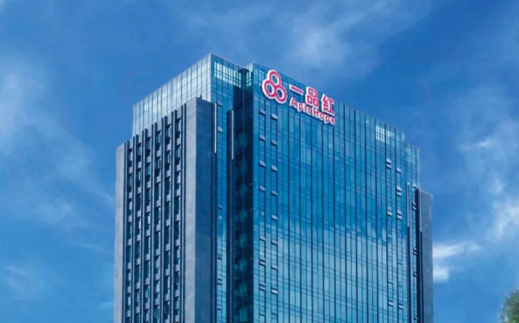 一品红2025年预亏3.13亿-4.42亿元,连续两年巨亏叠加67亿并购转机