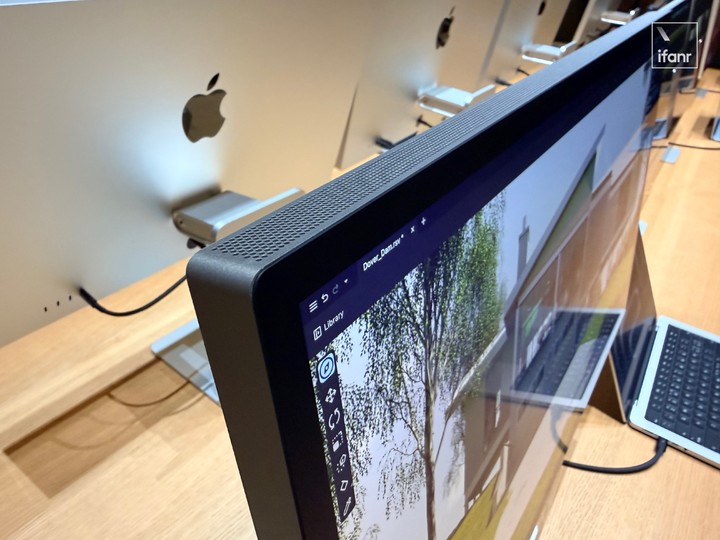 Mac 新品现场上手：Pro 很强，Air 很香，显示器又大又亮