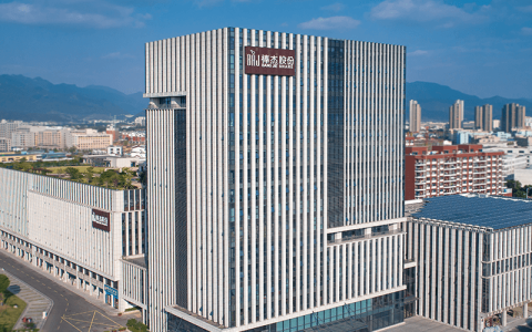 棒杰股份预计2025年末净资产最高负9亿元，面临退市风险警示45家意向方报名重整