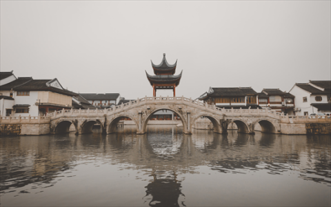 千元“次抛衣”，撑得起Alo的奢侈梦吗？